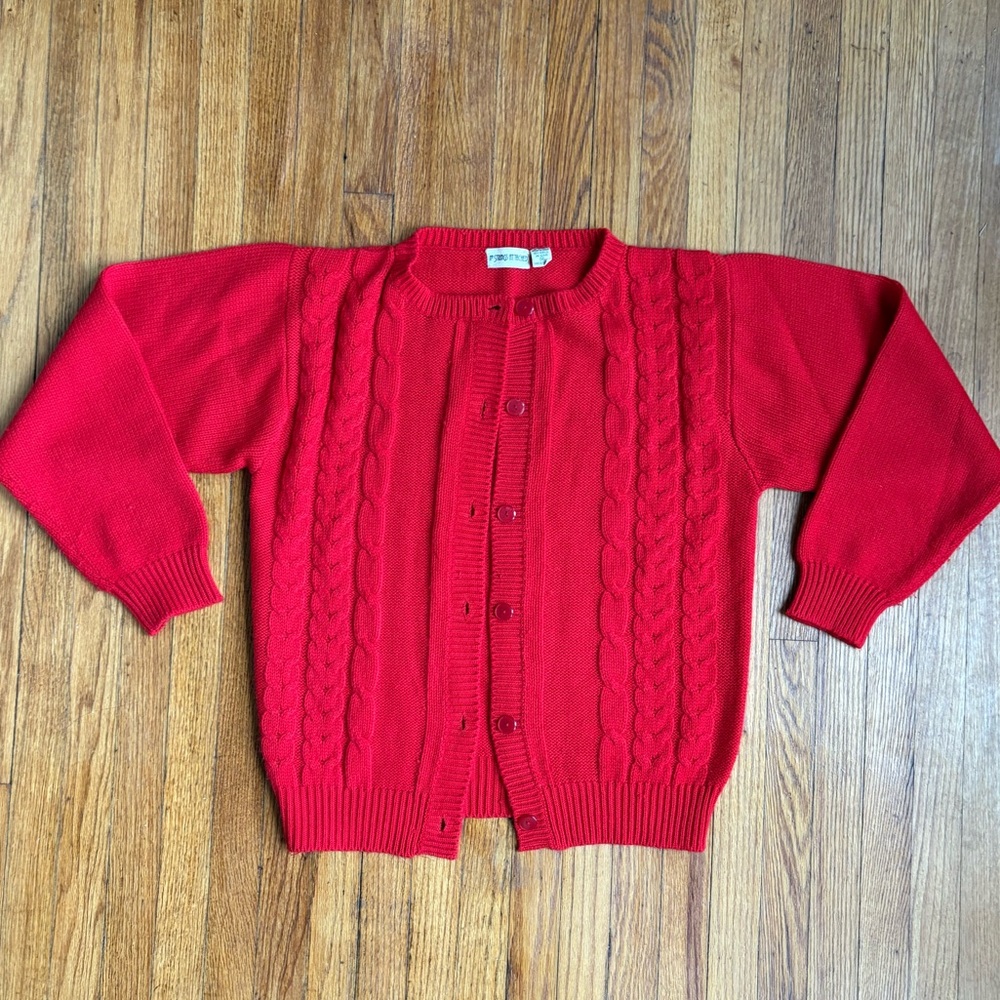 No Strings Attached Red Cable Knit Women’s Cardigan Size Medium
